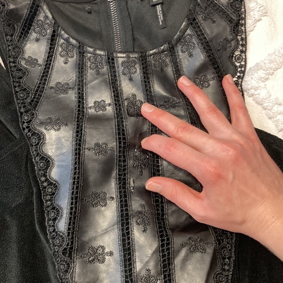 GORGEOUS Black Buffalo David Bitton Mini Dress with Leather&Lace Detailing - Picture 11 of 11